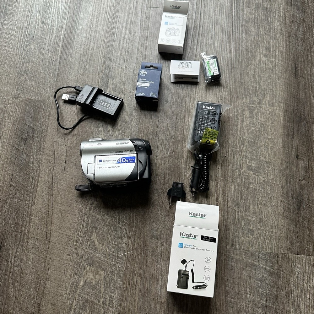 MINT Sony Handycam DCR-DVD108 Camcorder Silver *TESTED & WORKING* Bundle